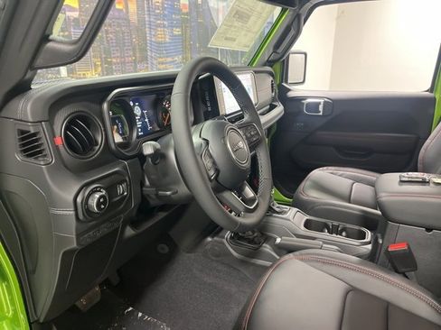 New 2025 Jeep Gladiator Rubicon image 9