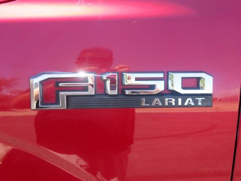 Used 2016 Ford F150 Lariat w/ Equipment Group 502A Luxury AWD/4WD image 14