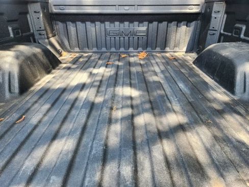 Used 2025 GMC Sierra 1500 SLT w/ SLT Premium Plus Package RWD image 31