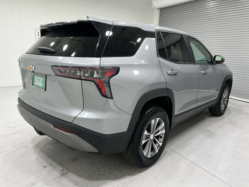 Used 2025 Chevrolet Equinox LT AWD/4WD image 8