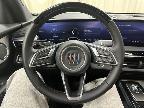 Used 2025 Buick Enclave Avenir image 29