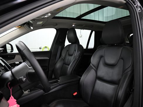 Used 2022 Volvo XC90 T6 Inscription w/ Advanced Package image 5