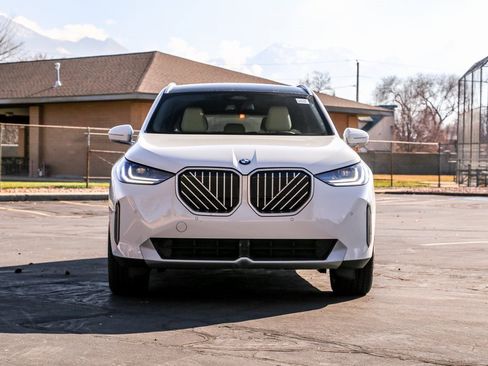 Used 2026 BMW X3 xDrive30 w/ Convenience Package image 8