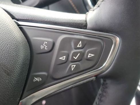 Used 2018 Chevrolet Equinox Premier image 10