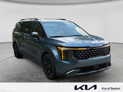 Used 2026 Kia Carnival SX w/ SX Dark Edition Package FWD image 3