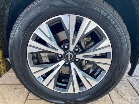 Certified 2023 Nissan Rogue SV w/ SV Premium B Package AWD/4WD image 13
