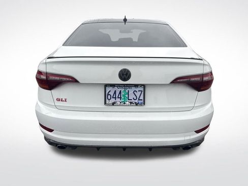 Used 2019 Volkswagen Jetta GLI image 6