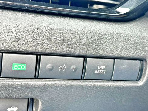 Used 2023 Nissan Sentra SV w/ All-Weather Package FWD image 33