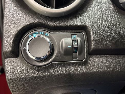 Used 2016 Chevrolet Trax LT image 25
