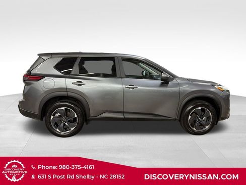 Certified 2025 Nissan Rogue SV AWD/4WD image 5