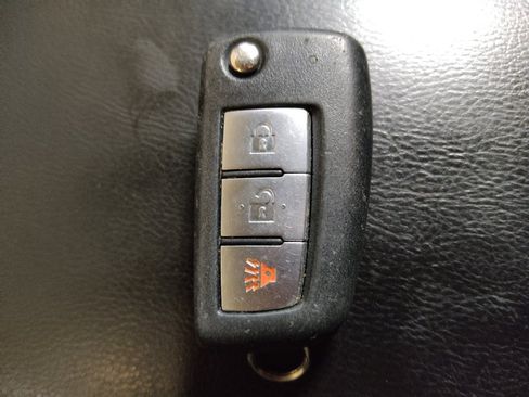 Used 2016 Nissan Rogue S FWD image 32