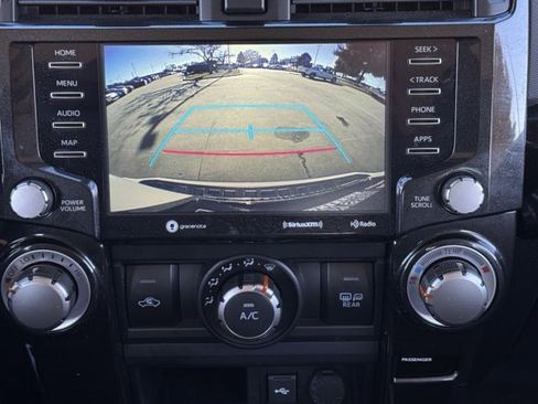 Used 2022 Toyota 4Runner TRD Off-Road image 18