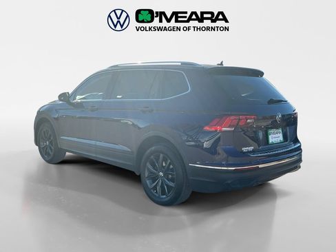 Used 2023 Volkswagen Tiguan SE w/ Panoramic Sunroof Package image 3