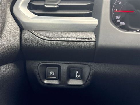 Used 2021 GMC Acadia SLE w/ Driver Convenience Package image 17