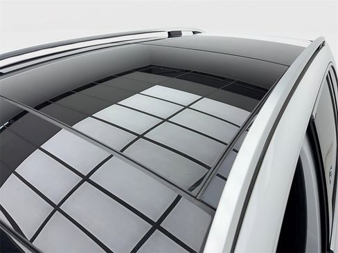 Used 2021 Mercedes-Benz GLB 35 AMG 4MATIC image 14