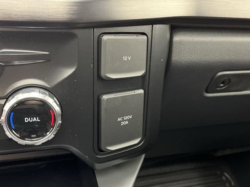 New 2026 Ford F250 Lariat w/ Lariat Premium Package AWD/4WD image 24