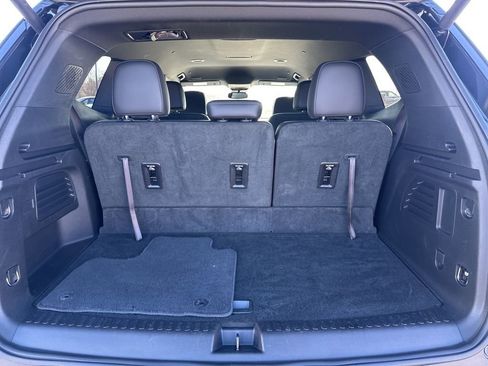 Used 2025 Buick Enclave Preferred image 9