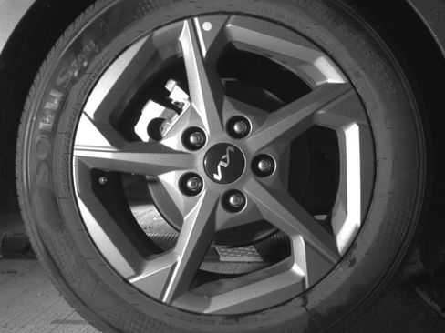 Used 2025 Kia K4 LXS image 15