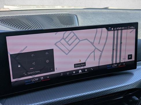 Used 2025 BMW 430i Coupe w/ Convenience Package image 15