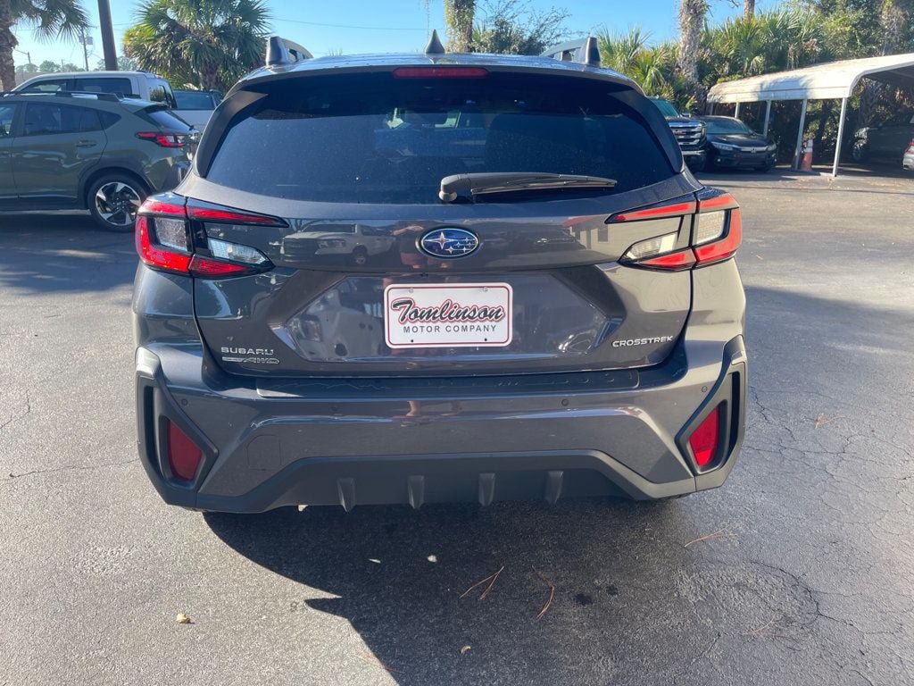Used 2024 Subaru Crosstrek 2.5i Limited w/ Crosstrek Mirror Package AWD/4WD image 4
