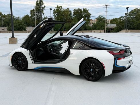 Used 2019 BMW i8 Coupe AWD/4WD image 36