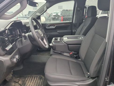 Used 2025 GMC Sierra 1500 Elevation image 11