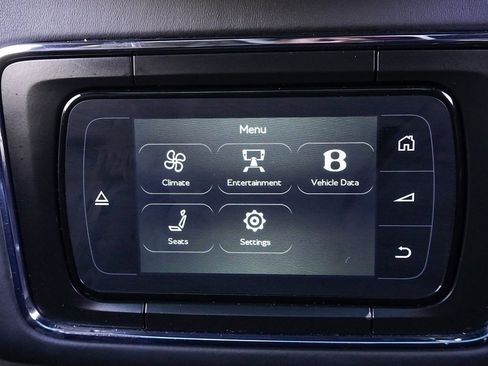 Used 2019 Bentley Bentayga V8 image 71