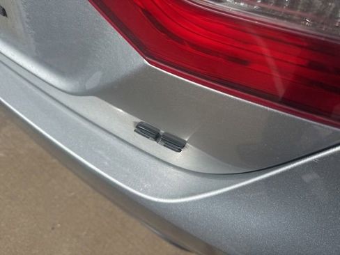 Used 2020 Toyota Camry SE FWD image 4