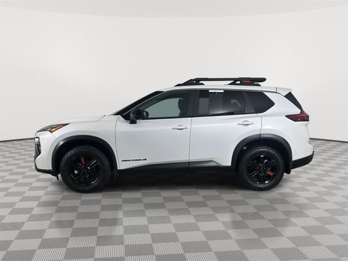 Used 2025 Nissan Rogue SV w/ Rock Creek Premium Package image 4