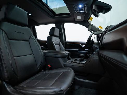 Used 2024 GMC Sierra 1500 Denali w/ Denali Reserve Package image 16