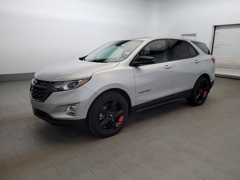Used 2019 Chevrolet Equinox LT image 2
