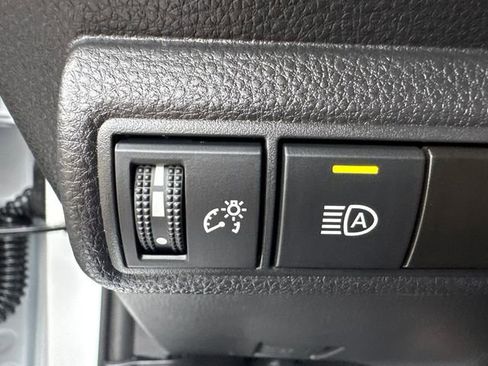 Certified 2025 Toyota Corolla SE image 30