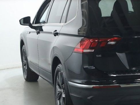 Used 2023 Volkswagen Tiguan SE w/ Panoramic Sunroof Package AWD/4WD image 43