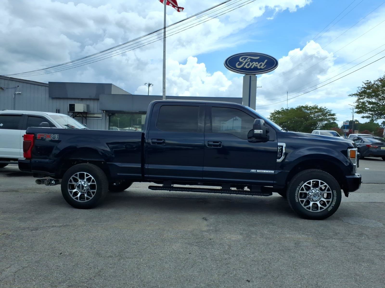 Used 2022 Ford F250 Lariat w/ Lariat Ultimate Package AWD/4WD image 5