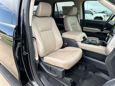 Used 2024 Ford Expedition Max XLT AWD/4WD image 25