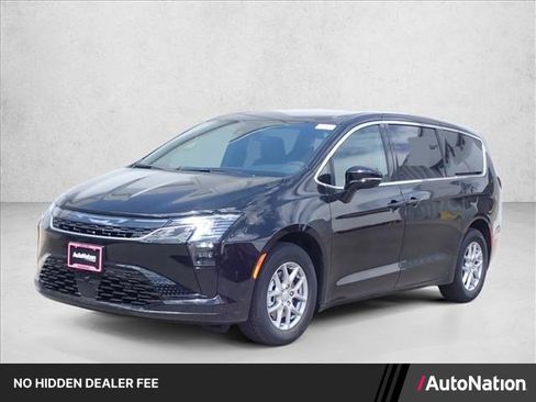 New 2027 Chrysler Pacifica Select FWD image 1