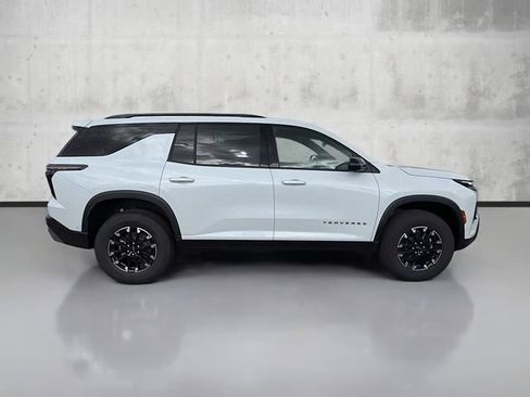 New 2026 Chevrolet Traverse Z71 w/ Enhanced Driving Package image 4