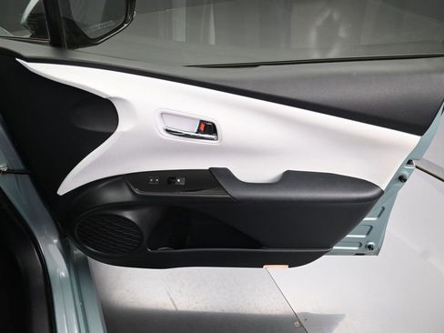 Used 2017 Toyota Prius Two w/ Carpet Mat Package FWD image 31
