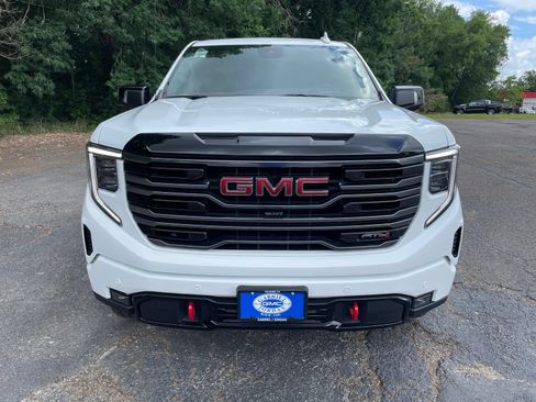 Used 2025 GMC Sierra 1500 AT4 w/ AT4 Premium Package AWD/4WD image 10