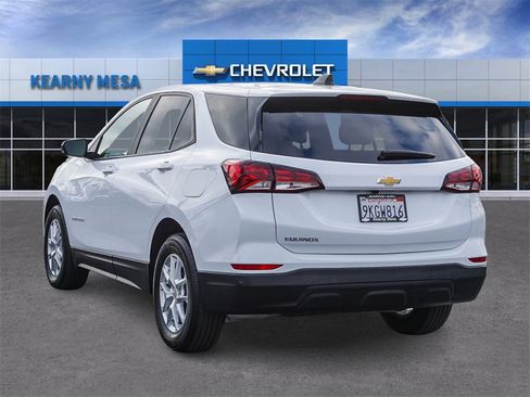 Certified 2024 Chevrolet Equinox LS w/ LS Convenience Package image 4