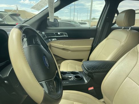 Used 2017 Ford Explorer Limited w/ Equipment Group 301A image 7