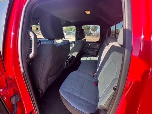 Used 2021 RAM 1500 Big Horn image 12