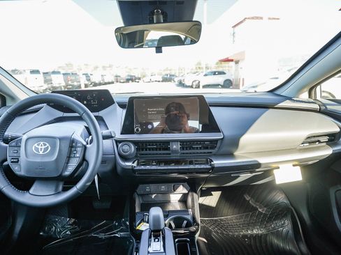 New 2026 Toyota Prius LE FWD image 15