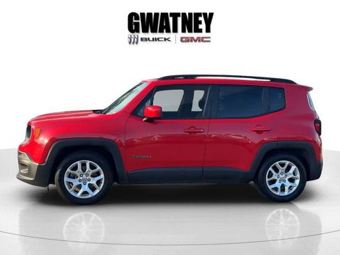 Used 2017 Jeep Renegade Latitude image 6