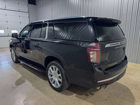 Used 2023 Chevrolet Suburban High Country AWD/4WD image 3