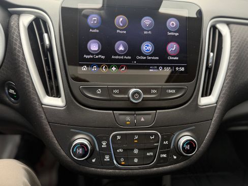 Used 2024 Chevrolet Malibu LT image 17