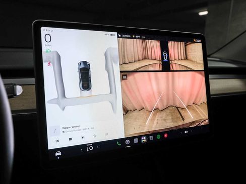 Used 2023 Tesla Model Y 2WD image 28