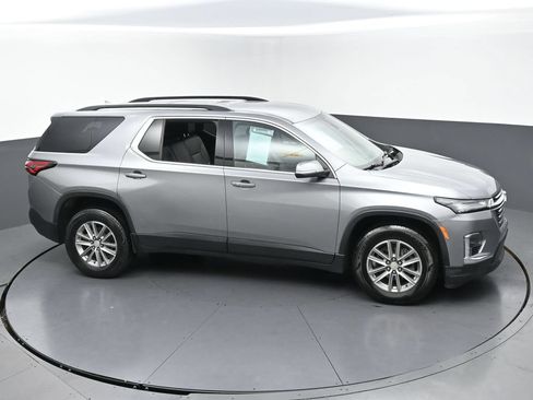 Used 2023 Chevrolet Traverse LT AWD/4WD image 43