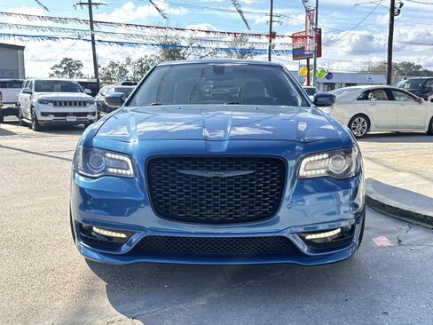 Certified 2023 Chrysler 300 Touring L w/ Popular Equipment Group image 2