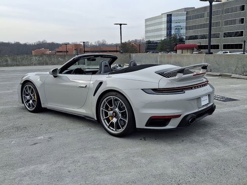 Used 2021 Porsche 911 Turbo S image 3